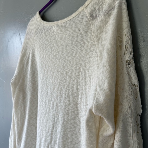 Maurices cream colored sweater with beautiful lace detail, size XXL - Picture 5 of 9